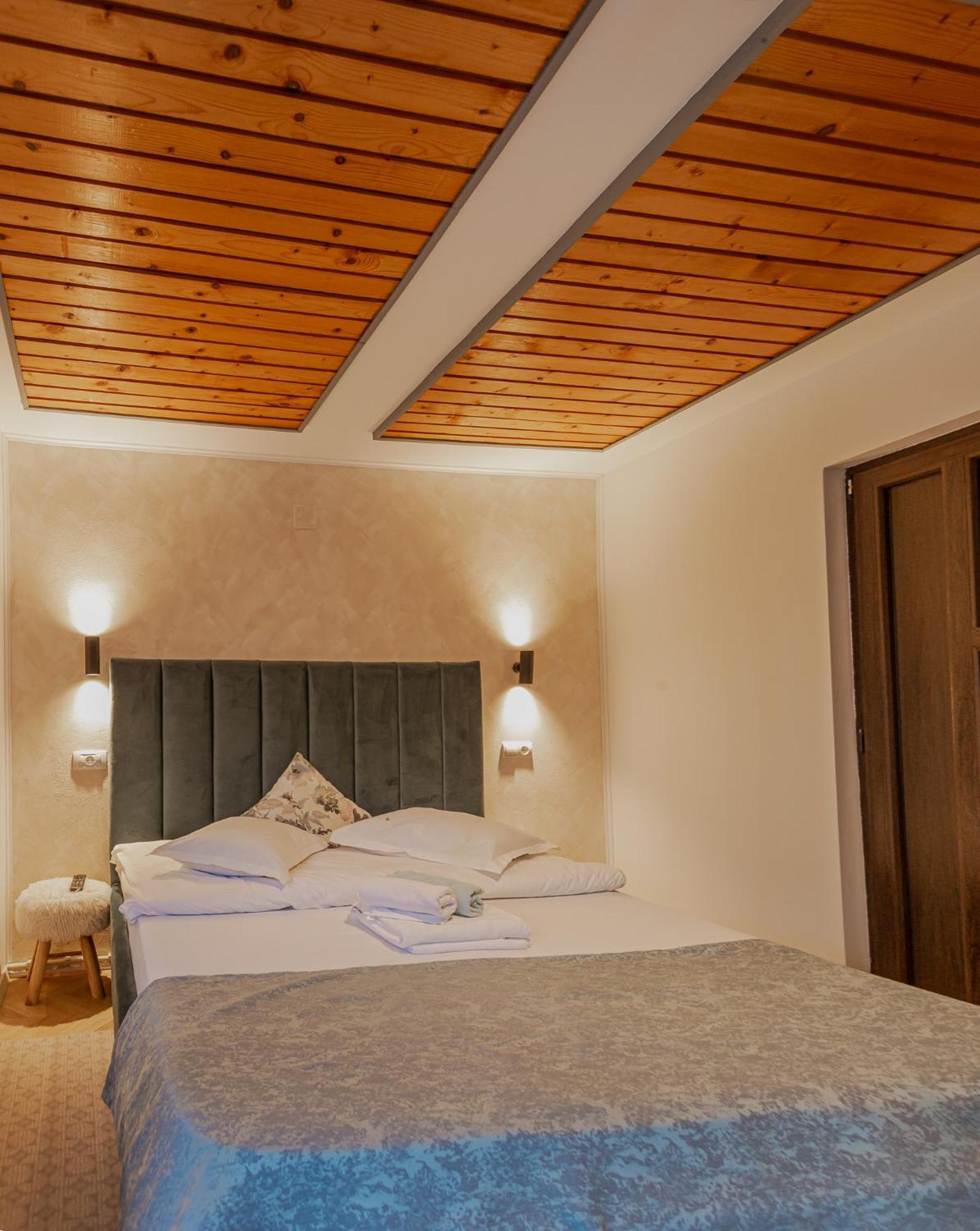 Complex Turistic Luminita Hotell Moeciu De Sus Exteriör bild